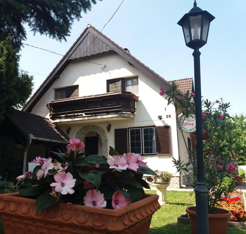 Villa Suzy Zamárdi Exteriör bild